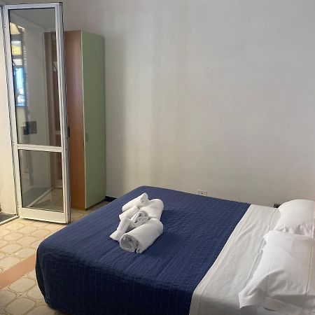 Caravella Hotel Дейва Марина Екстериор снимка