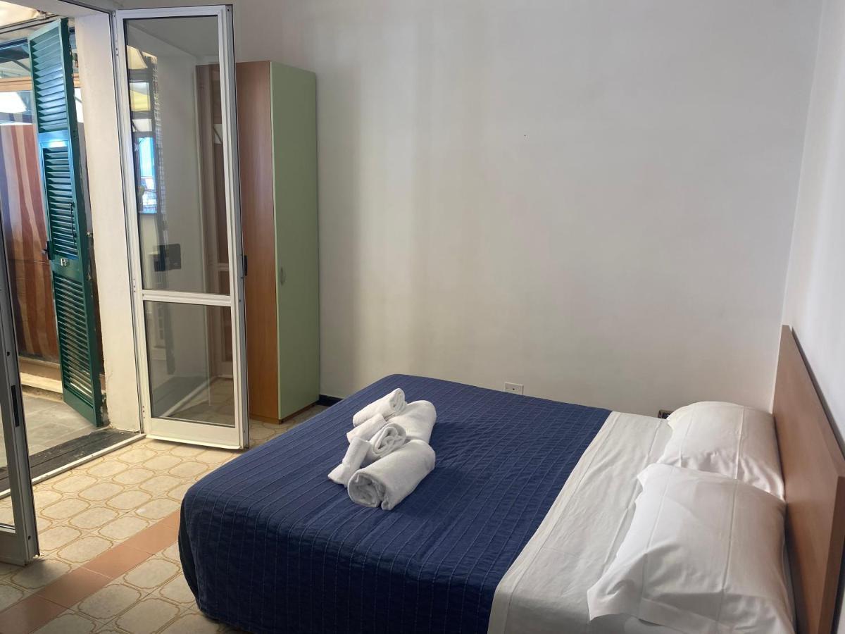 Caravella Hotel Дейва Марина Екстериор снимка