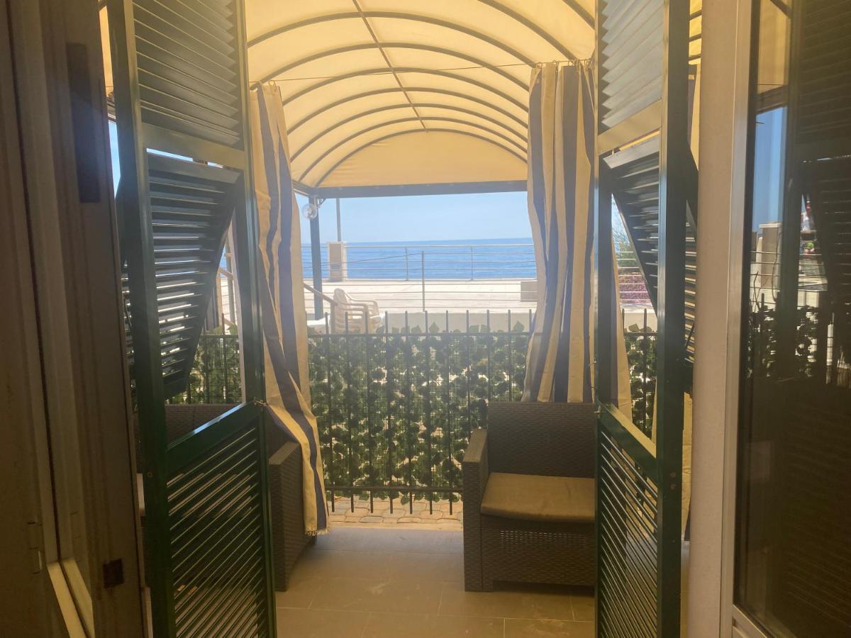 Caravella Hotel Дейва Марина Екстериор снимка